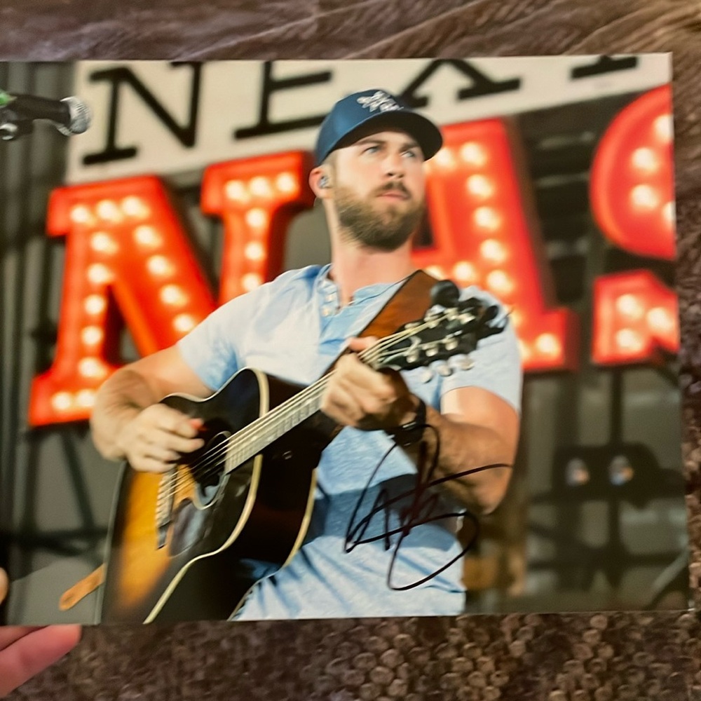 Riley Green Autograph